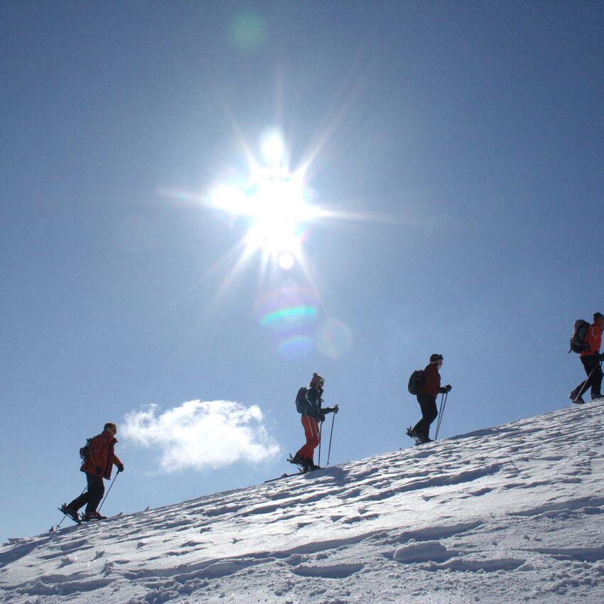 gruppe skitour winterurlaub serfaus