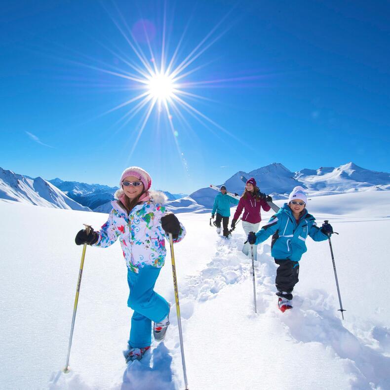Kinder beim Wintersport
