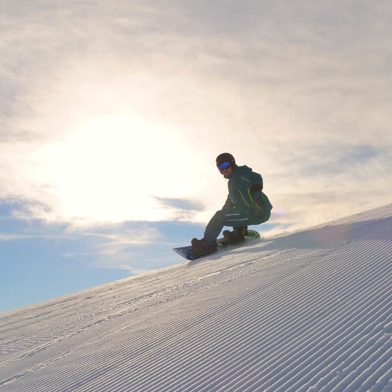snowboarder skigebiet serfaus
