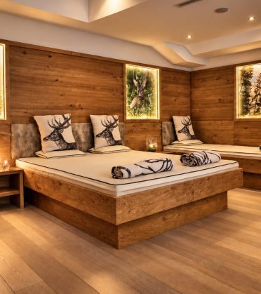 Ruheraum mit Liegen und Kerzenlicht im Hotel DreiSonnen in Serfaus